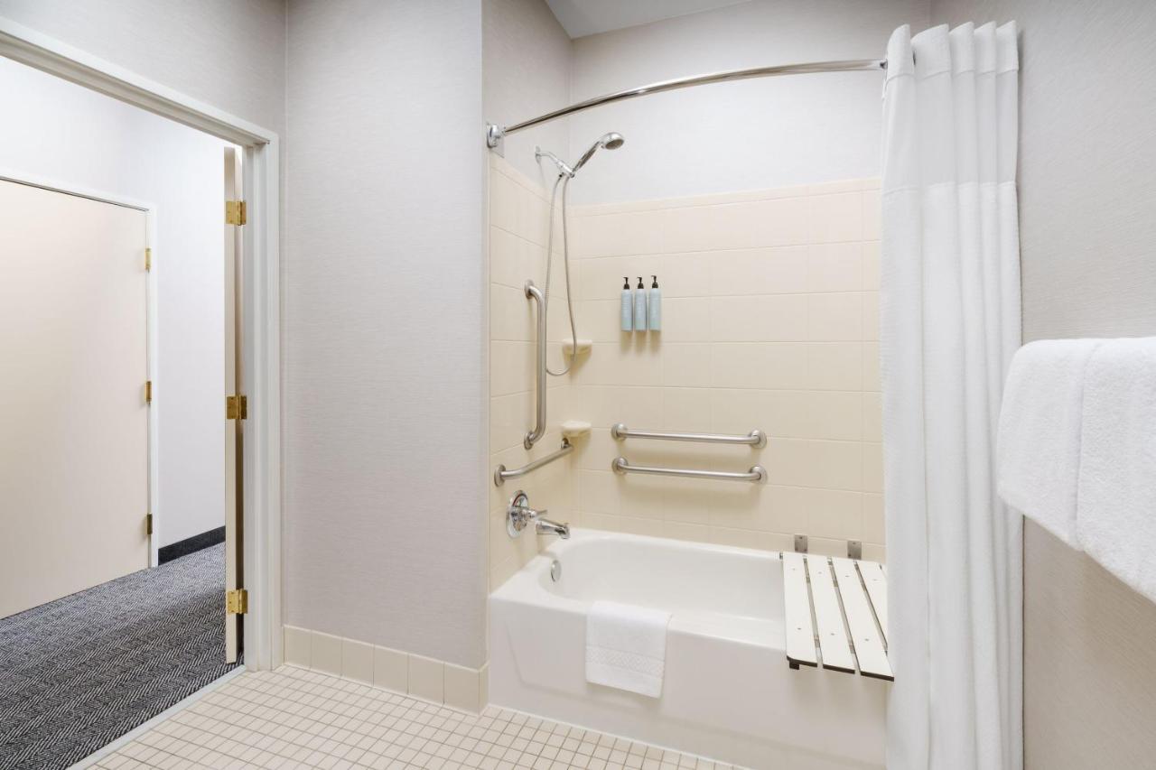 Courtyard By Marriott Sacramento Folsom Hotel Eksteriør billede