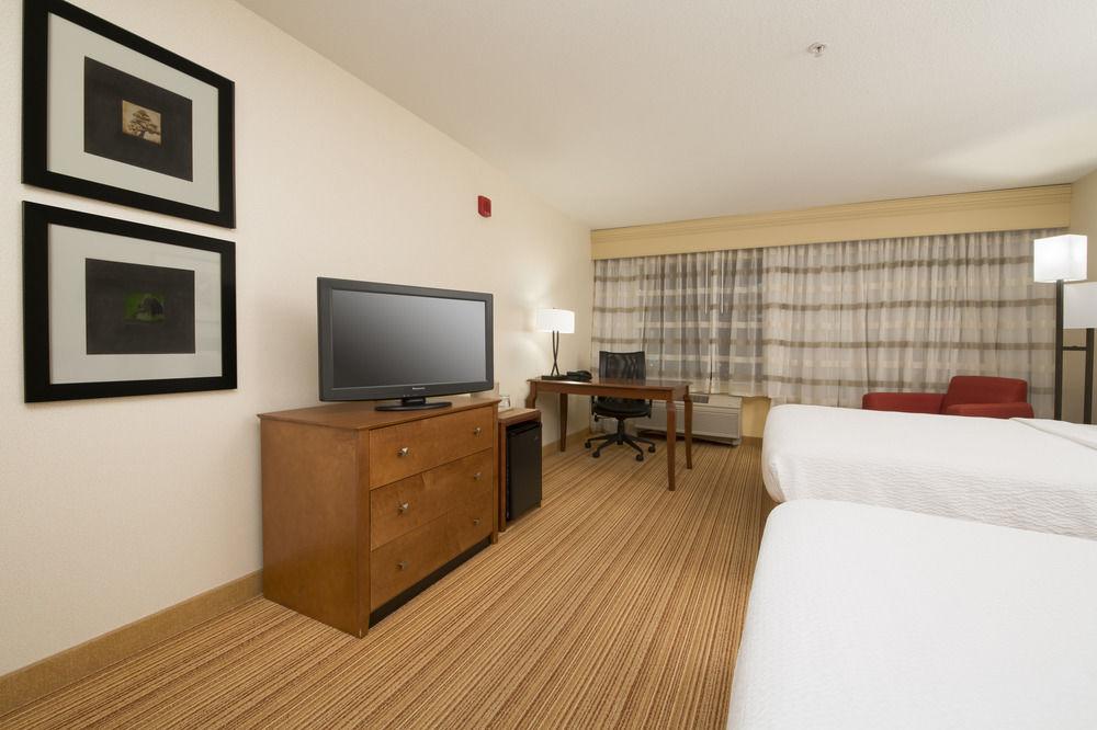 Courtyard By Marriott Sacramento Folsom Hotel Eksteriør billede