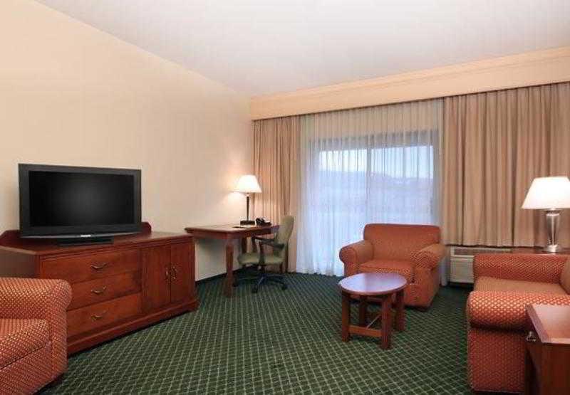 Courtyard By Marriott Sacramento Folsom Hotel Værelse billede
