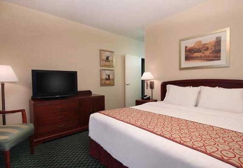 Courtyard By Marriott Sacramento Folsom Hotel Eksteriør billede